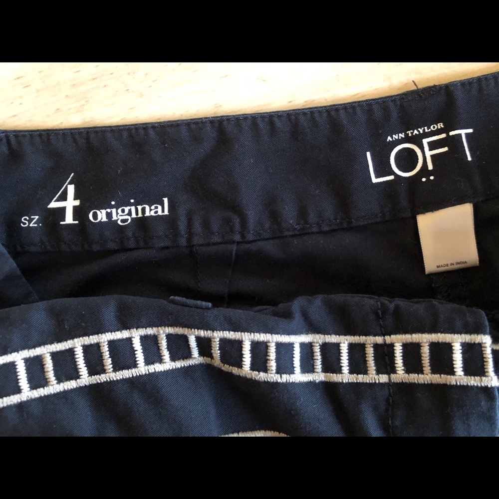 Shorts - Picture 3 of 3
